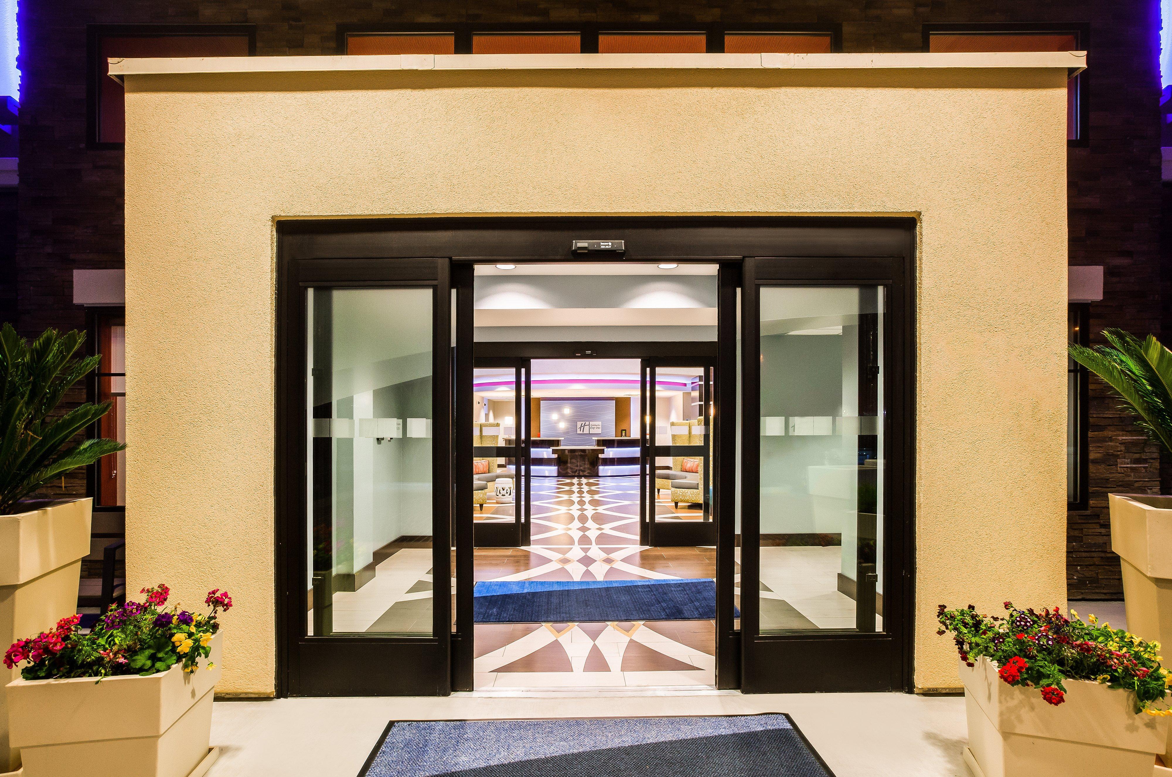 Holiday Inn Express & Suites Eureka By Ihg Ngoại thất bức ảnh