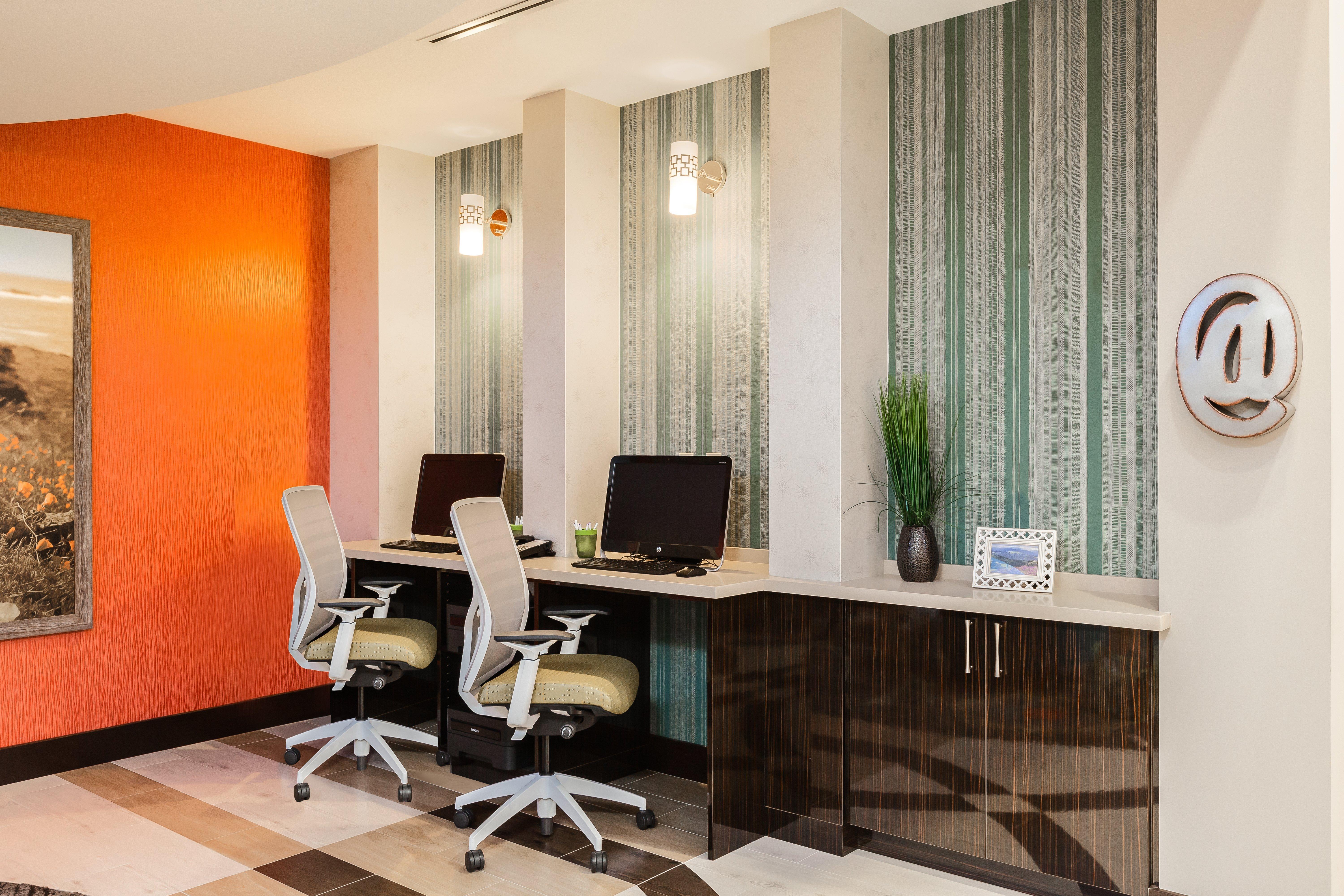 Holiday Inn Express & Suites Eureka By Ihg Ngoại thất bức ảnh